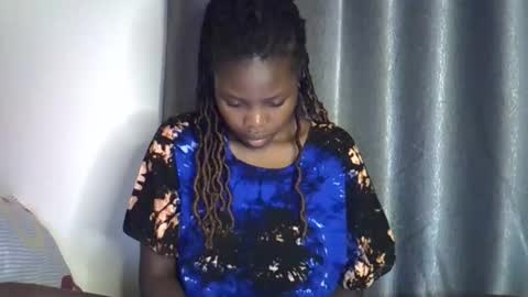 lara online show from 11/07/25, 03:23