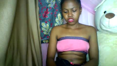 Snapshot of lara_belle chatting on 05/01/26, 09:58 lara_belle online show from 05/01/26, 09:58