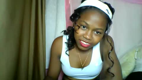 Snapshot of lara_belle chatting on 05/09/26, 09:47 lara_belle online show from 05/09/26, 09:47