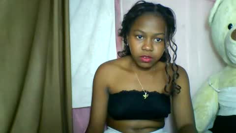 Snapshot of lara_belle chatting on 05/11/26, 02:45 lara_belle online show from 05/11/26, 02:45