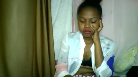 Snapshot of lara_belle chatting on 05/16/26, 12:07 lara_belle online show from 05/16/26, 12:07