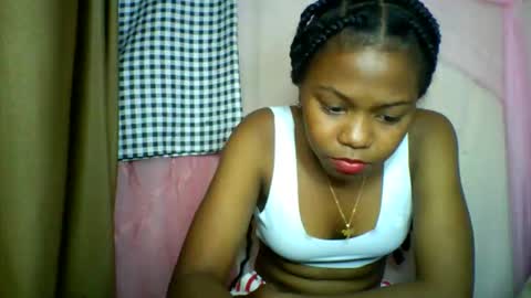 Snapshot of lara_belle chatting on 06/03/26, 07:19 lara_belle online show from 06/03/26, 07:19