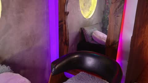 lara_curly online show from 07/14/26, 10:09
