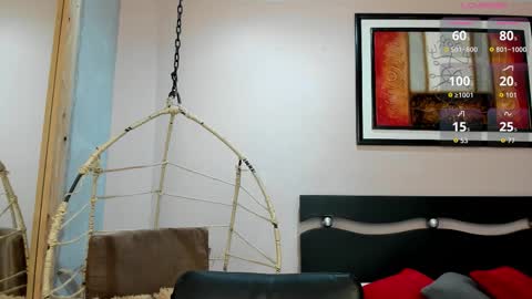      700  200   online show from 03/15/26, 12:00