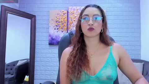      700  200   online show from 03/25/26, 05:52