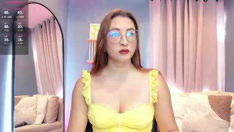 Snapshot of lara_martin chatting on 06/09/26, 07:36 700 200 online show from 06/09/26, 07:36