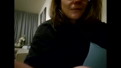 Little online show from 01/28/25, 01:50