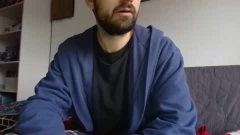 laraaan online show from 12/12/24, 01:17