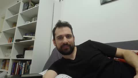 laraaan online show from 01/05/26, 06:55