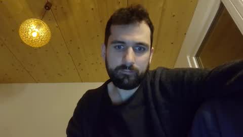 laraaan online show from 03/15/26, 06:25