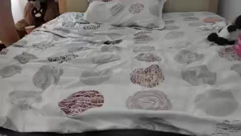 lara online show from 09/24/25, 04:32