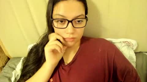 lara online show from 10/21/25, 03:51