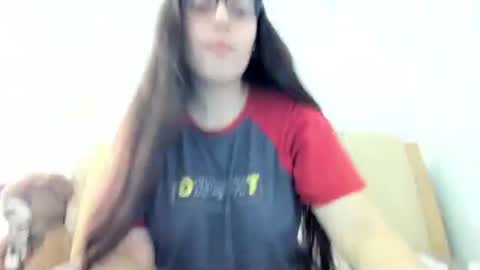 lara online show from 03/24/26, 03:50