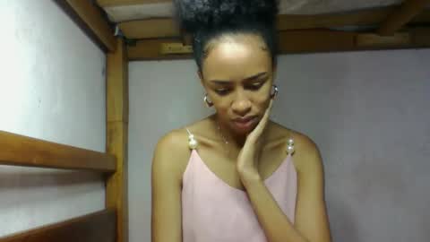 larah98 online show from 02/11/26, 06:29