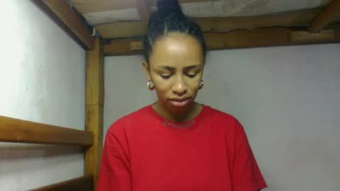 larah98 online show from 02/18/26, 06:04