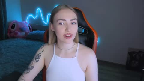 LaraKrein lk online show from 04/04/26, 05:43