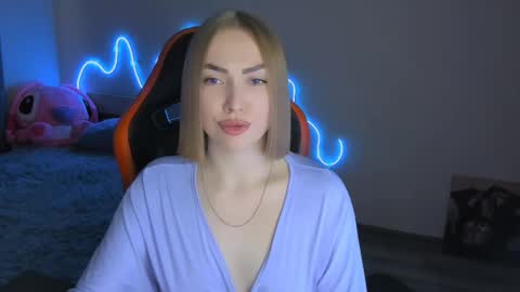 LaraKrein lk online show from 04/05/26, 02:14