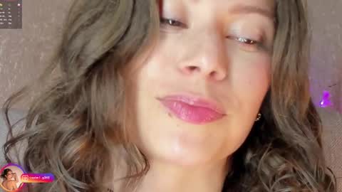 Lara  online show from 11/20/25, 01:55