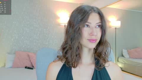 Snapshot of laralane_ chatting on 05/14/26, 02:02 Lara online show from 05/14/26, 02:02