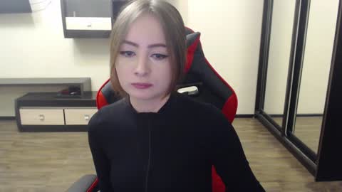 Laralianna online show from 01/04/25, 05:58