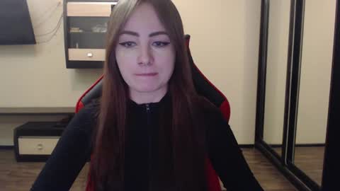 Laralianna online show from 01/06/25, 10:37