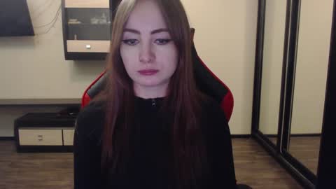 Laralianna online show from 01/07/25, 07:49