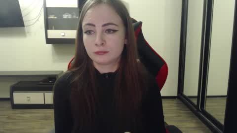 Laralianna online show from 01/11/25, 05:20