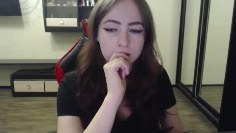 Laralianna online show from 02/25/25, 04:00