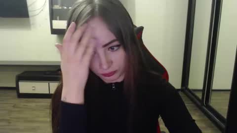 Laralianna online show from 02/28/25, 05:26