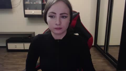 Laralianna online show from 03/02/25, 07:56