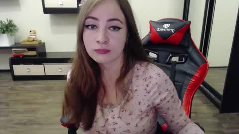 Laralianna online show from 09/10/25, 08:14