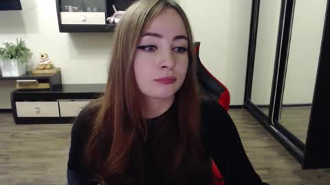 Laralianna online show from 09/17/25, 10:50