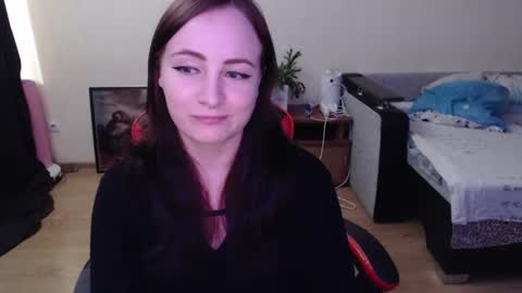 Laralianna online show from 06/16/26, 10:18