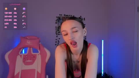 MY NAME IS LILY online show from 03/06/25, 04:19