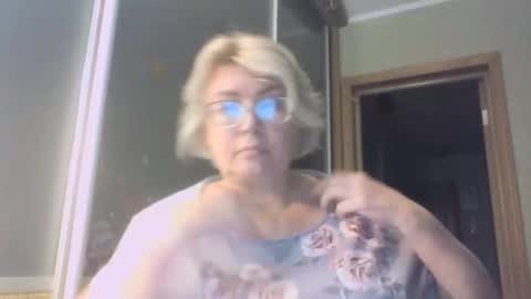 laramrs online show from 09/23/25, 05:16