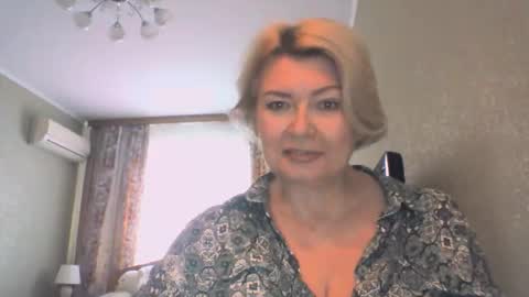 laramrs online show from 10/11/25, 01:53