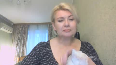 laramrs online show from 10/25/25, 01:51