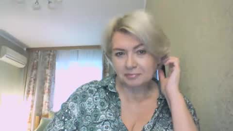 laramrs online show from 11/03/25, 08:04