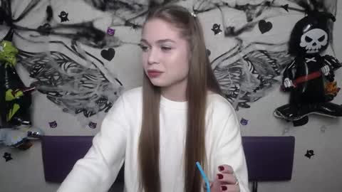 LaraPika online show from 10/25/25, 05:08