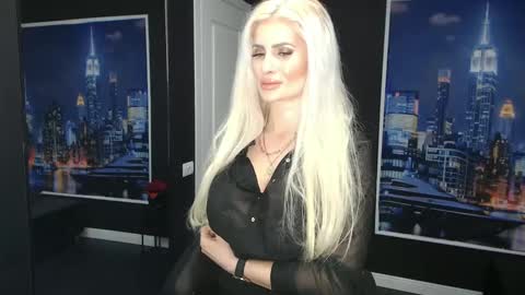 laras_moans online show from 02/23/25, 09:33