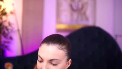 Lara online show from 10/29/25, 09:33