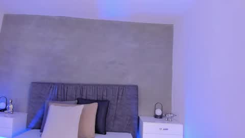 Snapshot of laravillalobos chatting on 03/18/26, 12:30 Laura online show from 03/18/26, 12:30