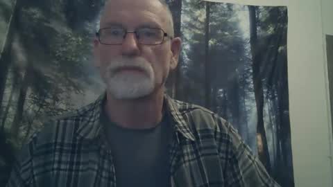 Larbie online show from 12/24/24, 11:11