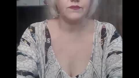 larisaq4ugo24 online show from 11/02/25, 06:16