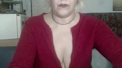 larisaq4ugo24 online show from 02/03/26, 08:41