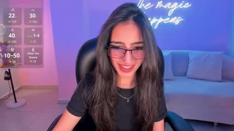 Larisa Smirnov online show from 10/17/25, 05:21