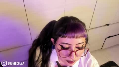 Snapshot of larissa01_ chatting on 05/16/26, 11:03 Lari online show from 05/16/26, 11:03
