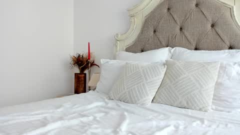 Larissa online show from 02/21/25, 01:44