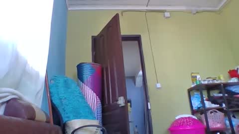 larissa645771 online show from 04/01/26, 07:09