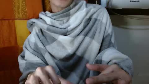 Snapshot of larochefoucauld chatting on 04/22/26, 01:41 Francois online show from 04/22/26, 01:41